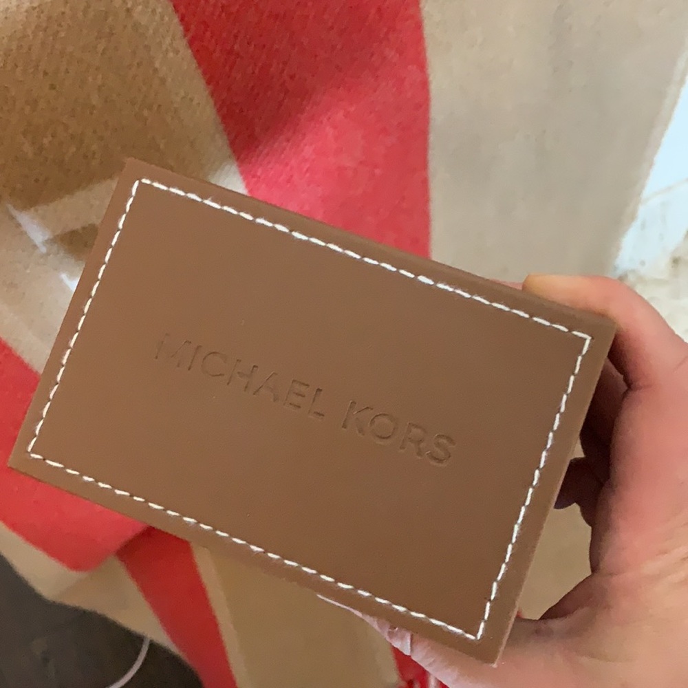 Michael Kors Watch - Picture 4 of 6